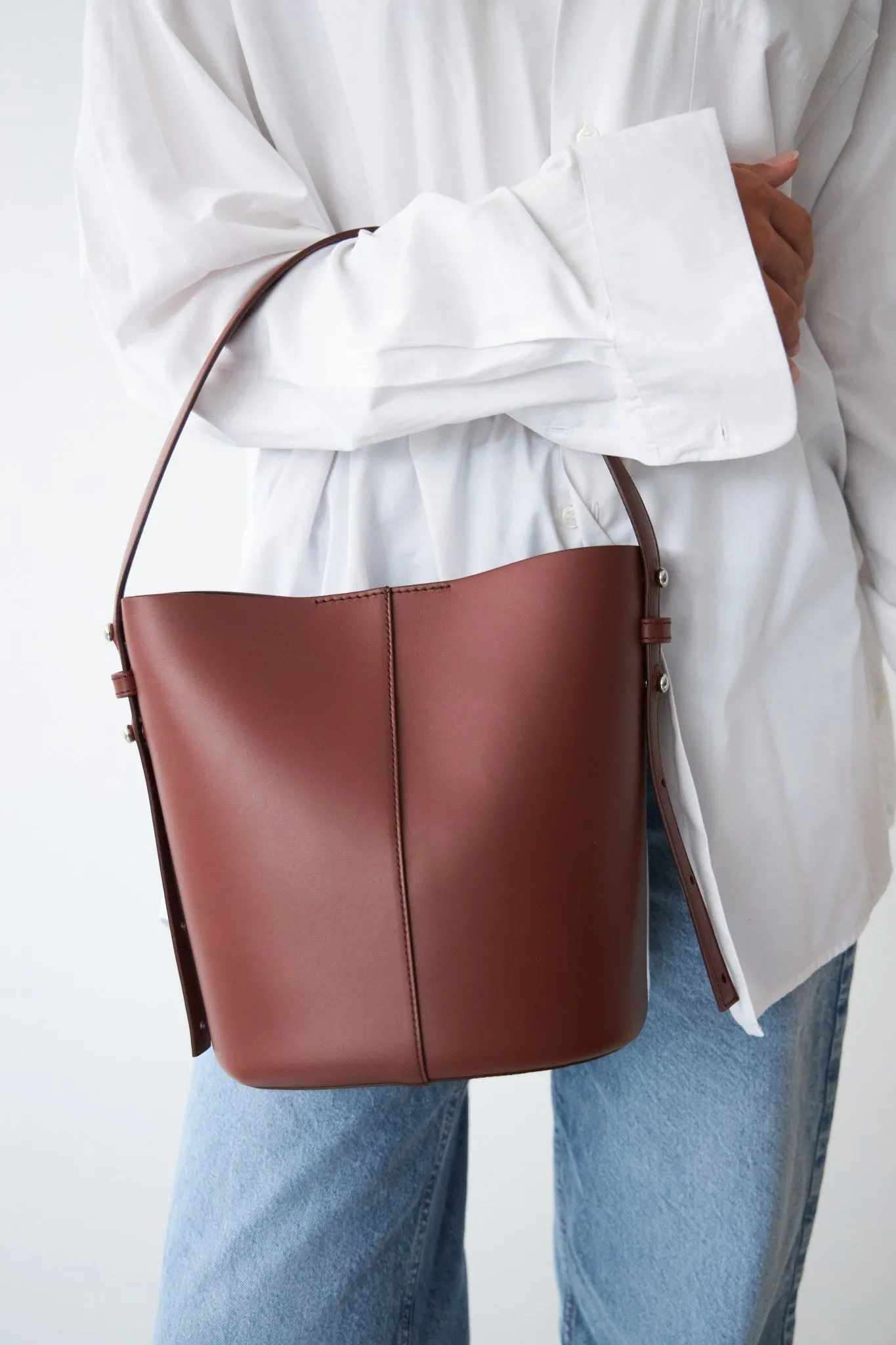 LITTLE LEO BUCKET BAG - VITELLO RUSTY